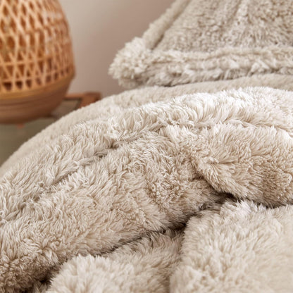 R.E.M.™ Extra Plush Comforter Set