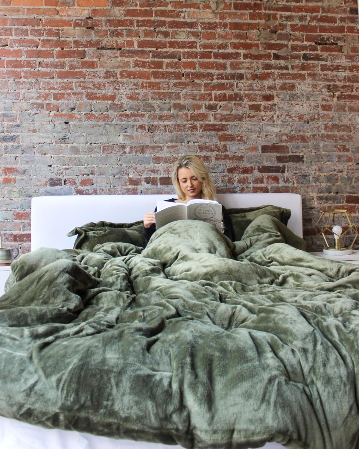 R.E.M.™ Extra Plush Comforter Set